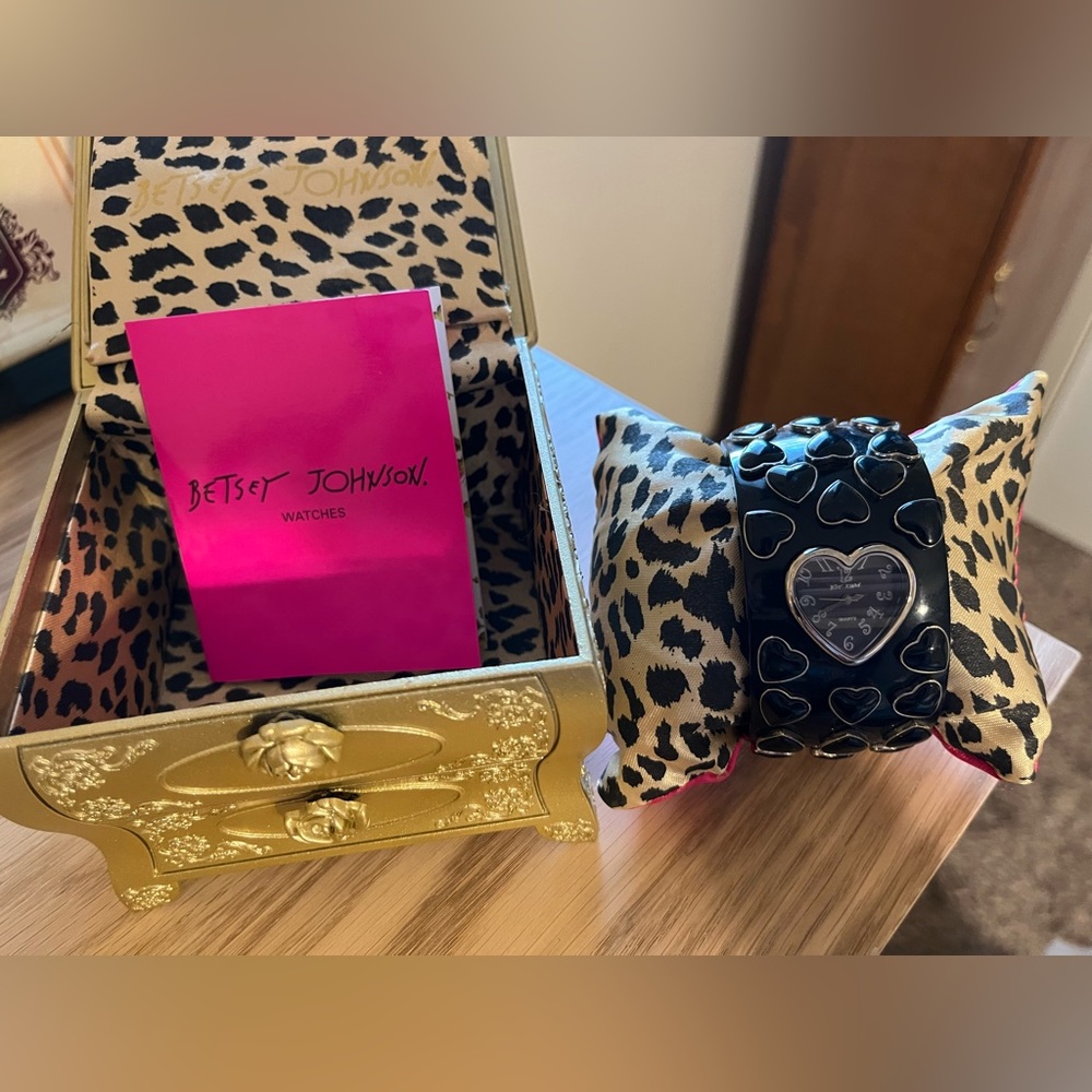 Betsey Johnson vintage bangle watch